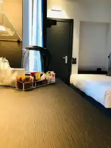Best Western Plaza - 70
