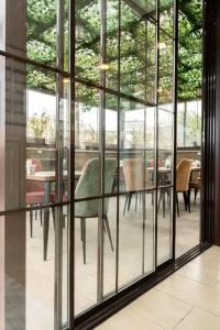 Parliament & Restaurant - 42