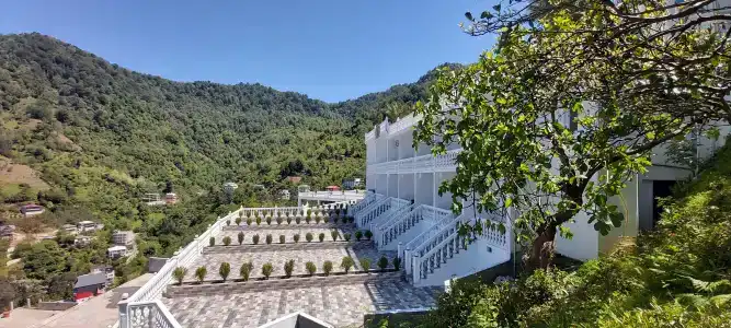 Zura Palace - 11
