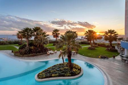 Radisson Blu Istanbul Ottomare - 19