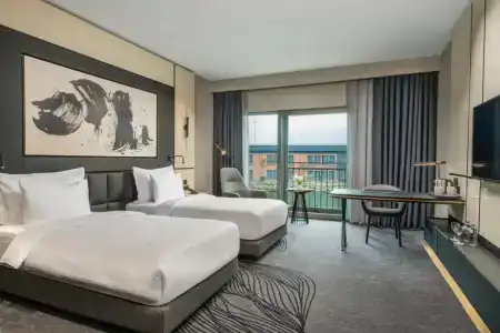 Crowne Plaza - Istanbul Tuzla Viaport Marina, An Ihg - 5
