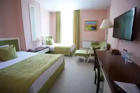 Ilk Inn - 45