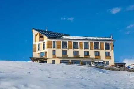 Khizina Rezo | REZO HUT - 0