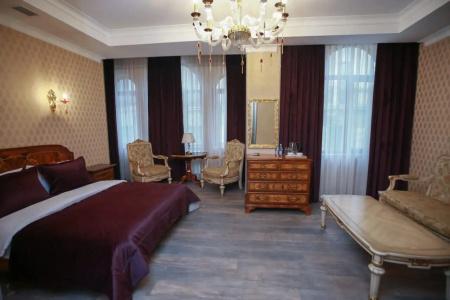 West Inn - 69