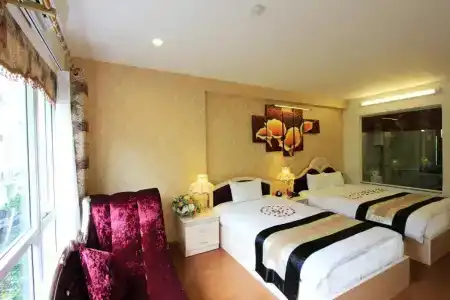Splendid Star Boutique - 74