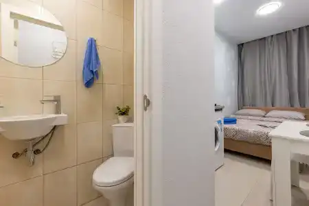 LeoHotels на Греческом - 17