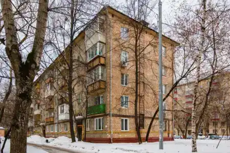 Рядом со станцией метро Аэропорт - 4
