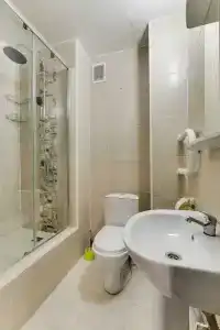 Рядом со станцией метро Аэропорт - 7