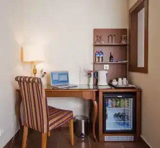 Glk Premier The Home Suites & Spa - 5