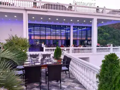 Zura Palace - 8