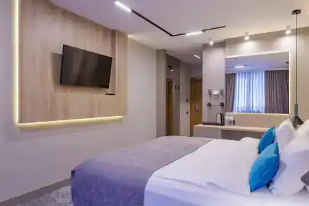 Tau-House - 11