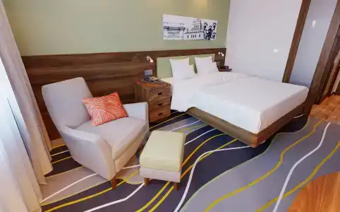 Hampton by Hilton - 9