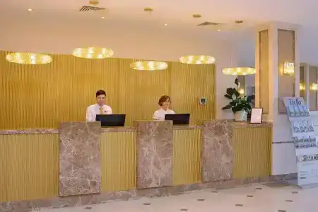 The Grand Gloria - 11