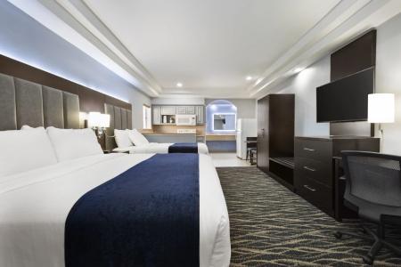 Days Inn & Suites by Wyndham Houston Hobby Airport - 11