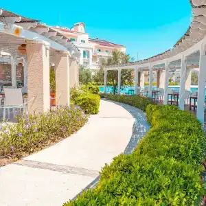 DoubleTree by Hilton Cesme Alacati Beach Resort - 5