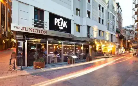 Ramada by Wyndham Istanbul Pera - 27