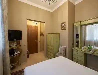 Caspian Pearl Boutique - 10