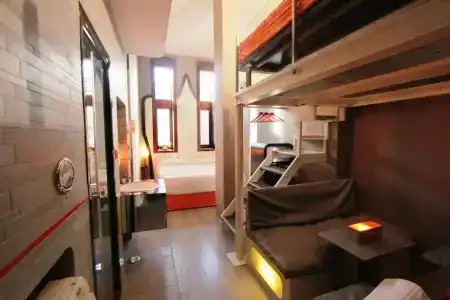 Orange - 44