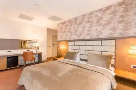 The Grand Gloria - 3