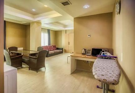 Diplomat Suites - 46