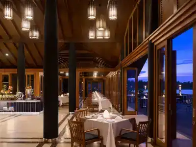 Paradise Island Resort & Spa - 10