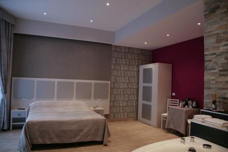 Five Rooms Rome Guesthouse - 80