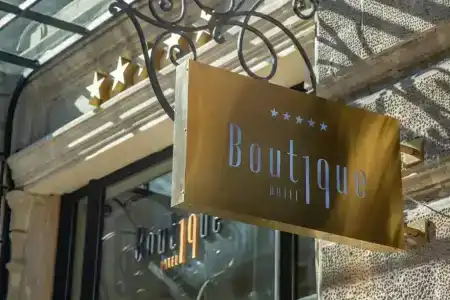 Boutique 19 - 0