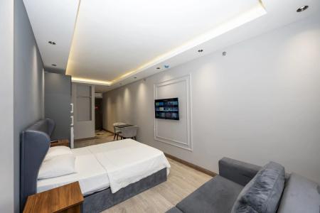 Comfort Suites - 10