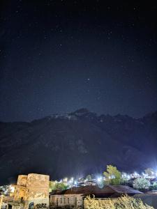 Mount Inn Kazbegi - 13