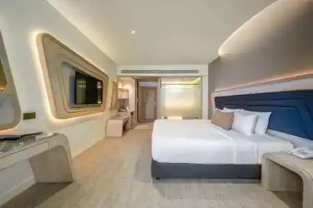 Amora Beach Resort Phuket - Sha Extra Plus - 34