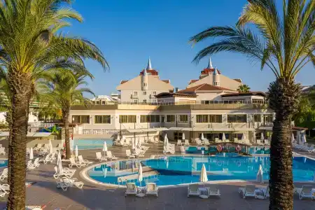 Aydinbey Famous Resort - 1