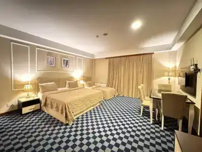 Sea Pearl - 38