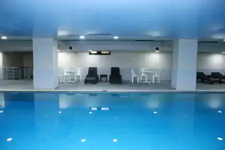 Deluxe - 10