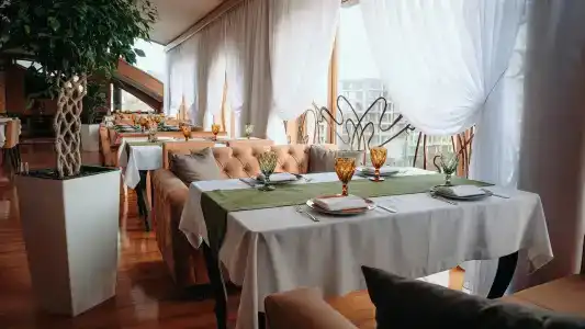Bayil Breeze & Restaurant - 3