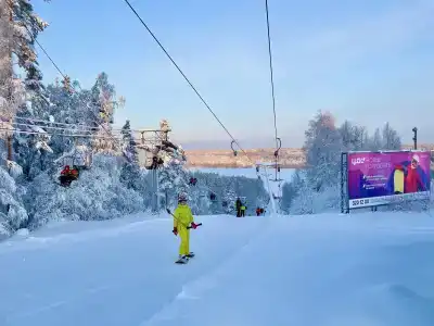 Шикарный новый дом с бильярдной и озером с пляжем! - 36