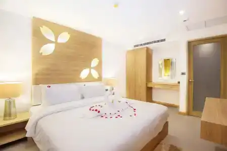 Araya Beach Patong - 13