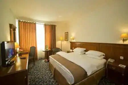 Bristol - 25