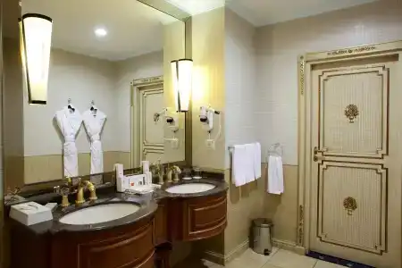 Crowne Plaza Minsk - 77