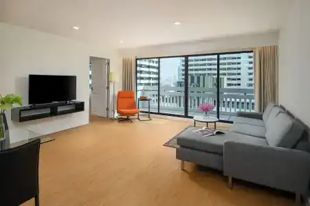 Phachara Suites Sukhumvit - 40