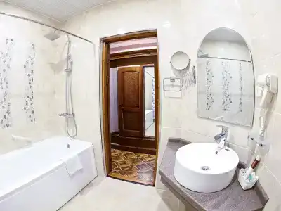 Караван Плаза - 18