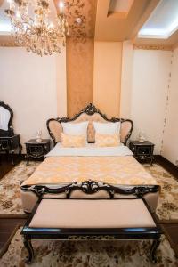 Caravan Castle Boutique - 69