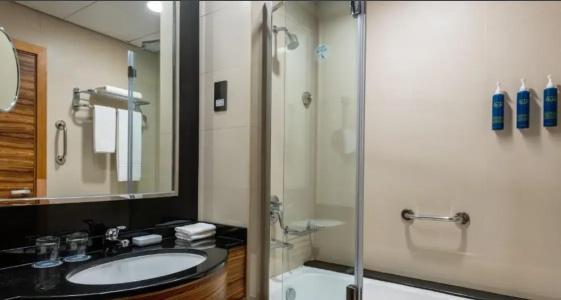 Four Points by Sheraton Downtown Dubai - 54