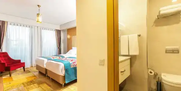 Obelisk & Suites - 11