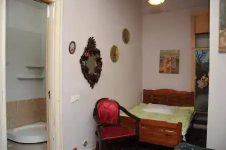 Gutsa Artists Mini-Hotel - 3
