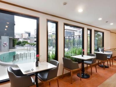 Oakwood & Residence Bangkok Sha Plus Certified - 13