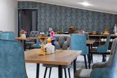 Gold Star Palace - 5