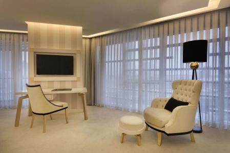 Ramada & Suites by Wyndham Istanbul Sisli - 12