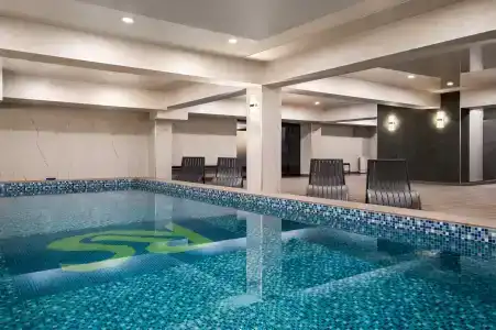 Wyndham Garden - 6