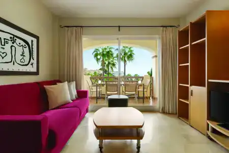 Ramada & Suites by Wyndham Costa del Sol Fuengirola - 111