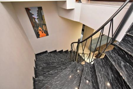 Avenue 23 - 7